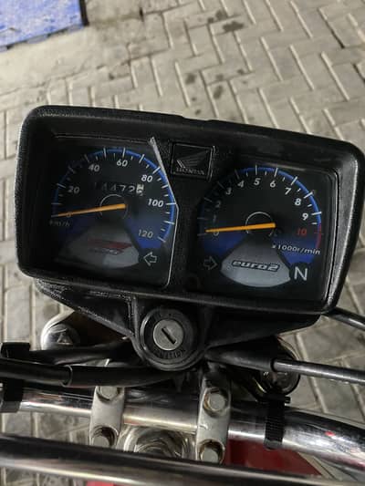 Honda CG125 Red Edition