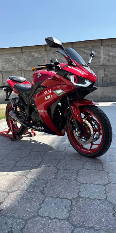 Yamaha R3 replica heavy bike. Orignal 10/10 condition