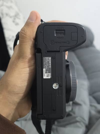 Sony A6700 10/10 { Please Read Discription}