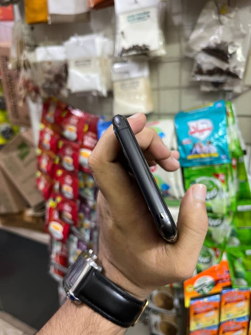 Iphone 11 pro max 3