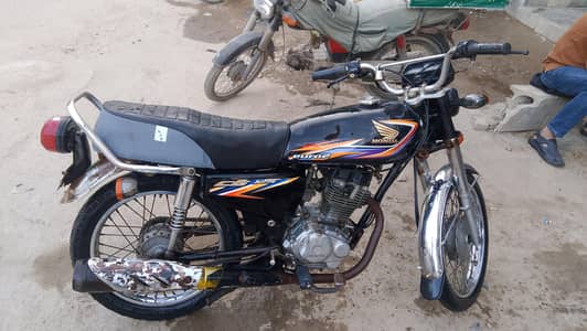 Honda 125 Multan 2018 First owner complete paper with return file
