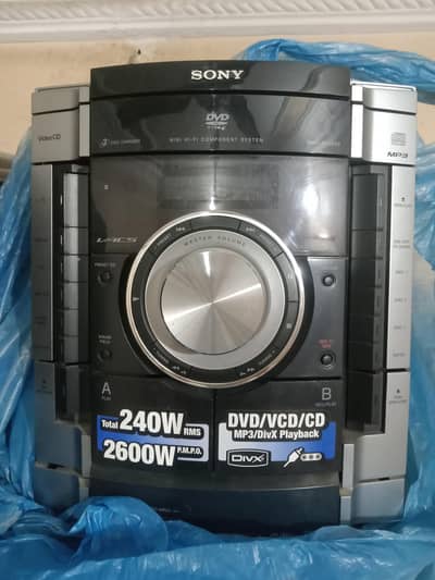 Sony DVD/VCD/CD Player with two Speakers