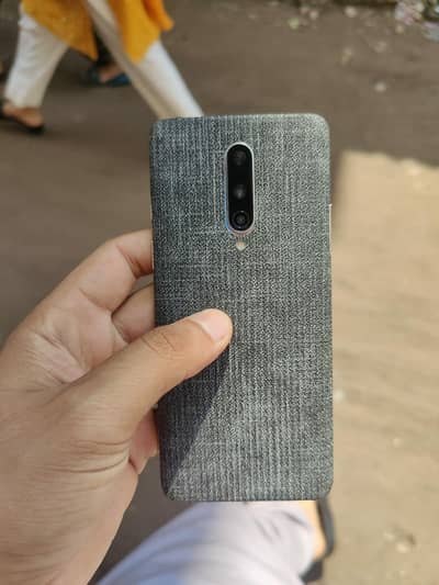 oneplus 8 (8Gb 128Gb ) 90Fps dual sim just lines