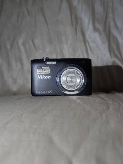 Nikon Coolpix A100