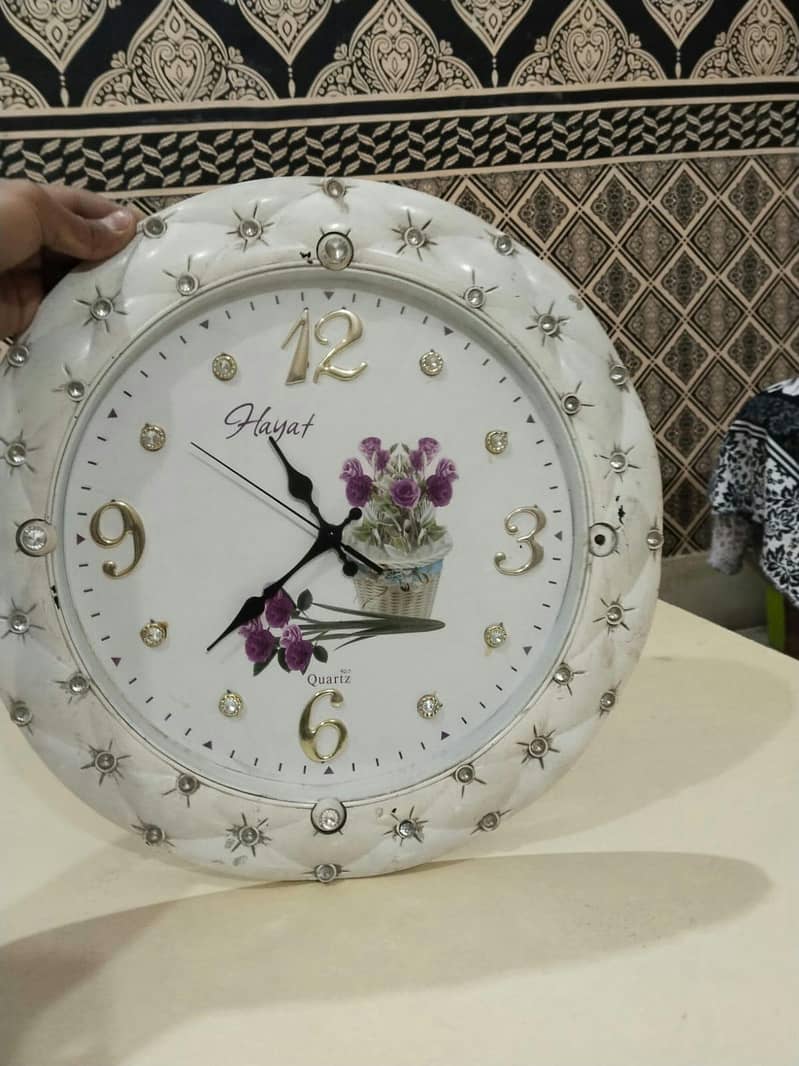 white clock 1