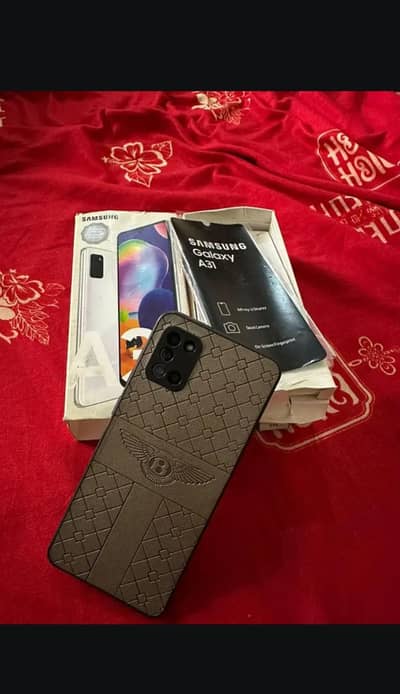 Samsung galaxy a31 (4 128) with box