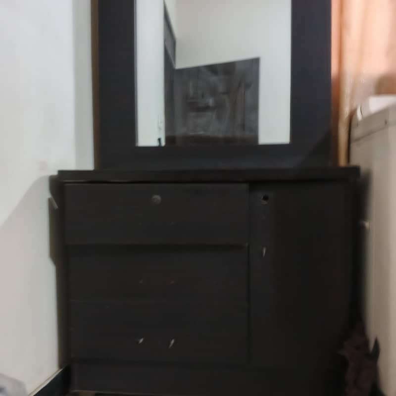 Dressing table 2