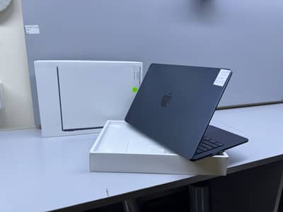 MacBook Air 13.6" M2 Ram 24 GB SSD 2TB Good Condition