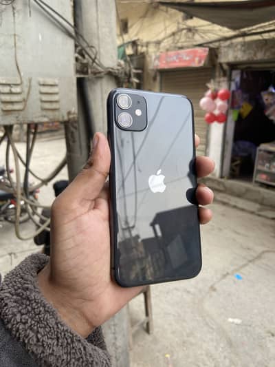 iphone 11 { 128gb }  pta all ok total original