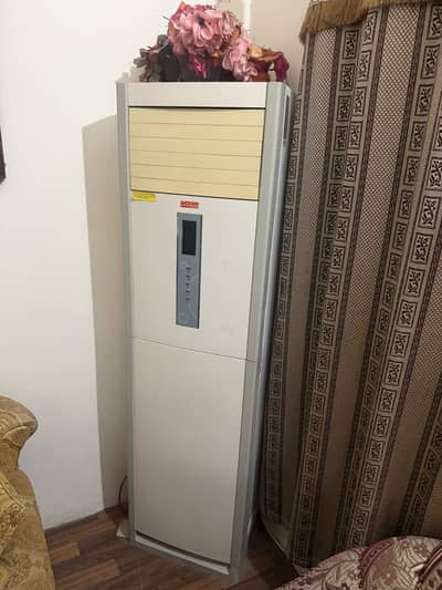 Floor standing Air conditioner