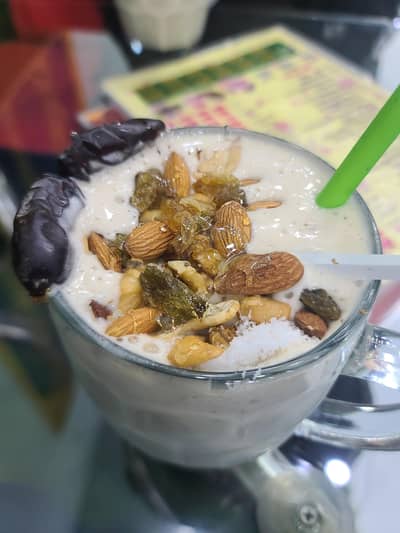 plaza or house caretaker job chahye mujy