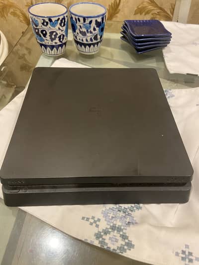 Playstation 4 Slim Edition 500 GBS Storage With Orignal Controller