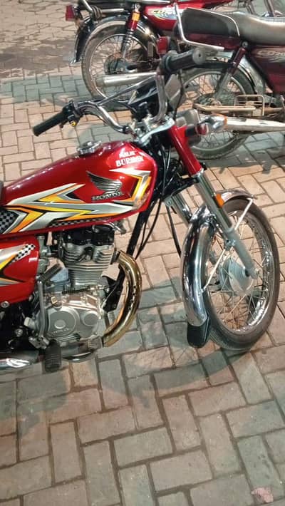 honda 25 model boht fit bike mera name he