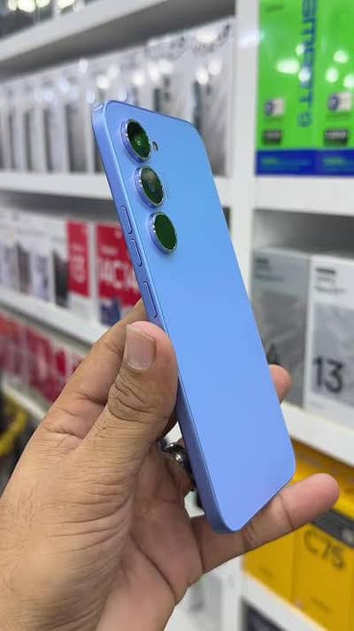 Tecno spark 40 pro  marbhni kr k WhatsApp rabta  krii gay 03351177713