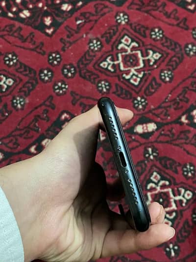 iPhone XR 64GB – Black | Excellent Condition