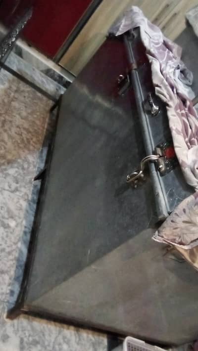 Peti for sale in urgent basis