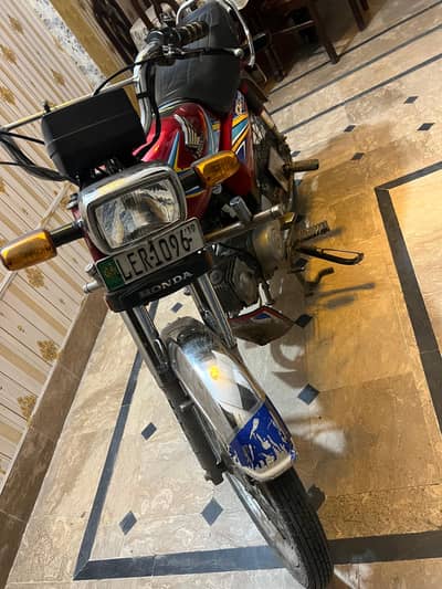 narang Mandi ma bike hai location SAi nai lag rahi bike dak la or par