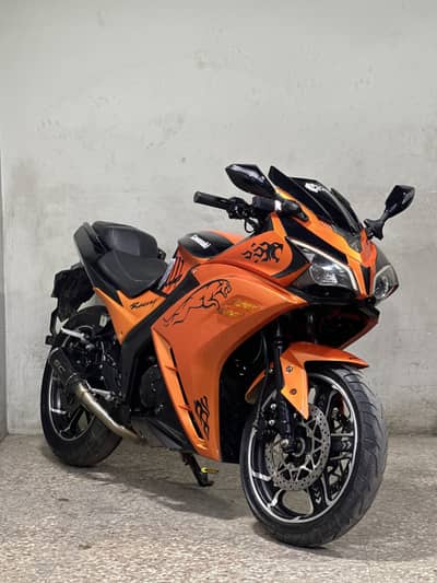 Kawasaki ninja aprilia 250cc 2023 model ( sports heavy bike )