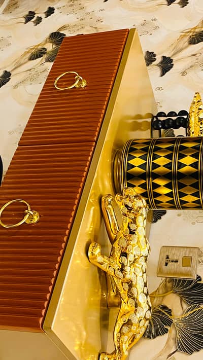 Brand New King Size Most Luxurious Or Solid Bed Set