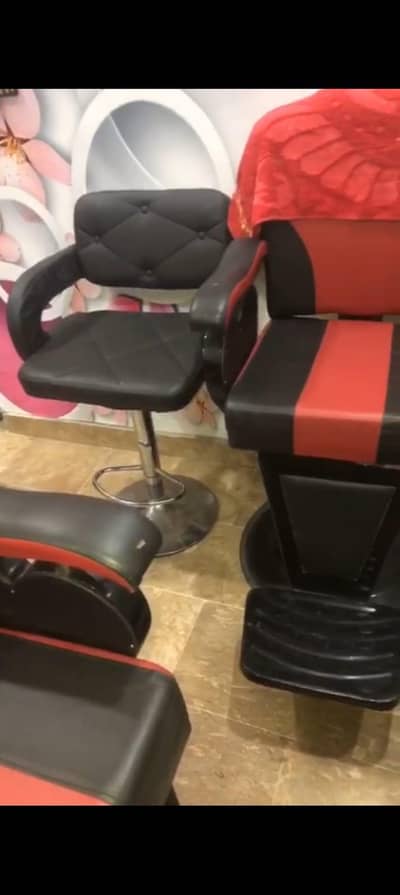 Hair cutting chair 1 3 parlour chair's