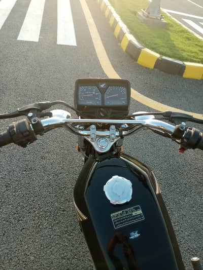 Honda CG125 Model 2024 Gold