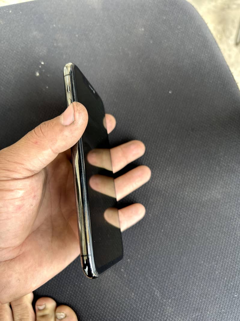 iphone 11 pro 1