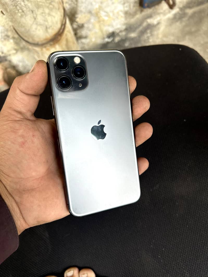 iphone 11 pro 4