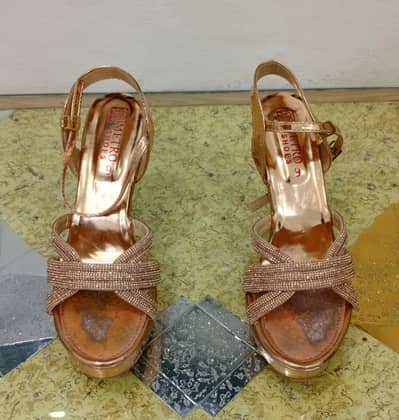 Stylish heel best quality