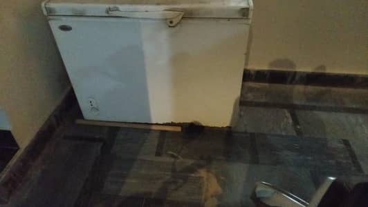 waves deep freezer for sale in 9/10 condition