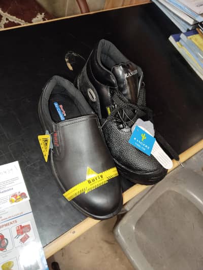 safety shoes available whosaler