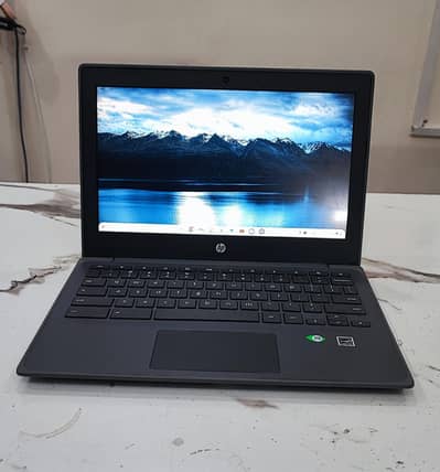 Chromebook HP G8 touch screen 4/32