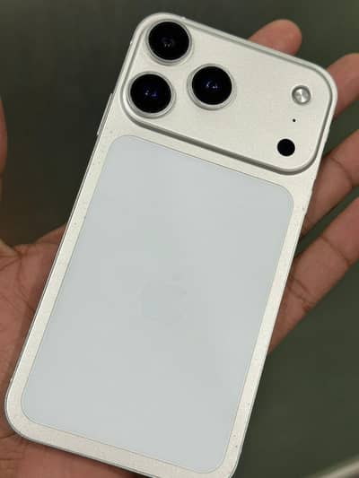 11 to 17 pro 128 gb factory Bh 100 read add