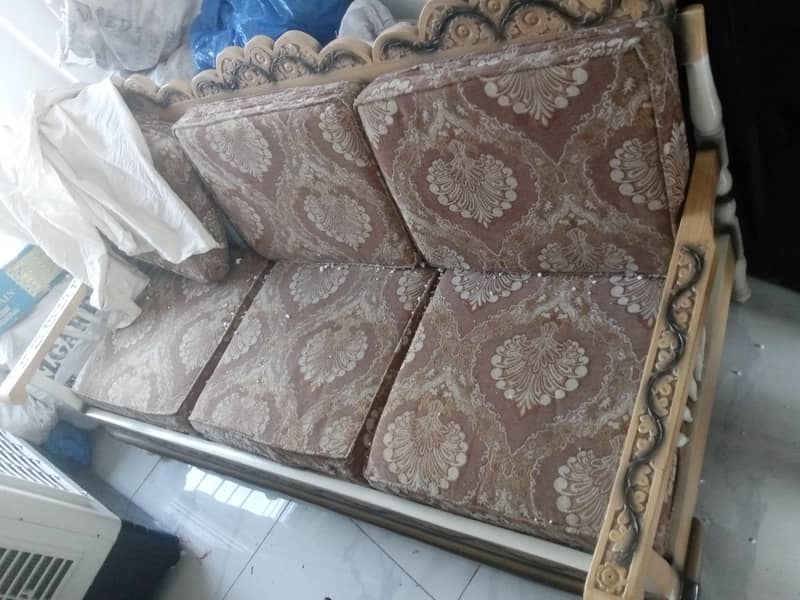 10/10 condition solid wood sofa set 1