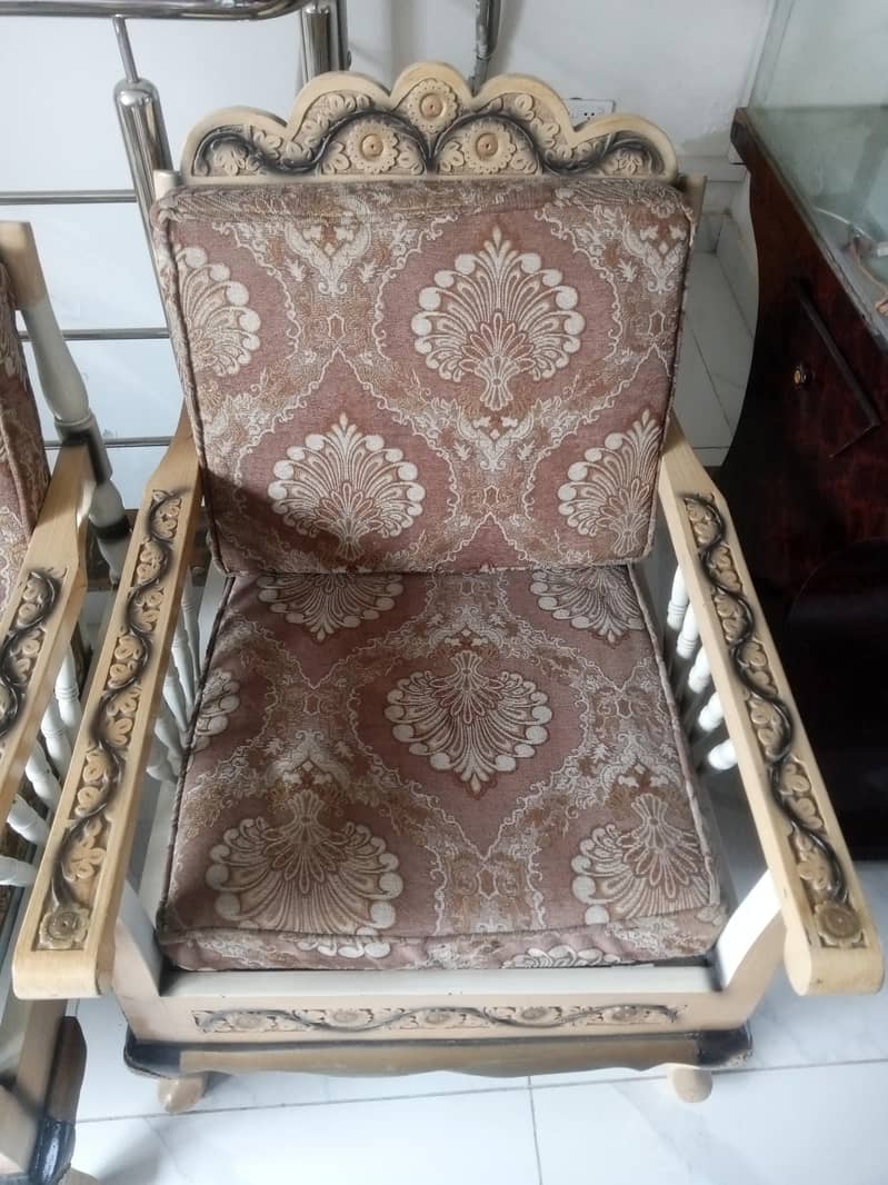 10/10 condition solid wood sofa set 2