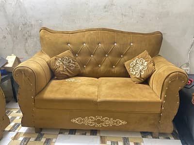selling sofa set complete