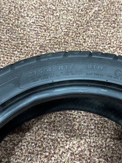 215/45/17 Kenda Tyre Good condition.