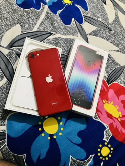 IPhone SE 3rd 128gb 2022 with box red colour
