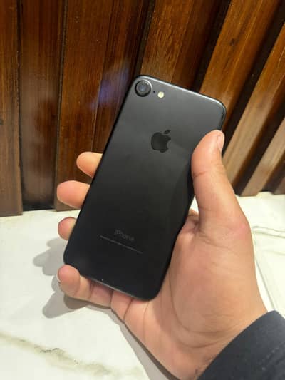iphone 7 New condition orignal 10/10