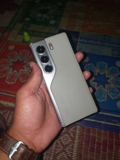 Tecno Camon 40 pro