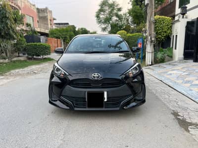 Toyota Yaris Hybrid 2021 Excellent Condition 0,3,3,3,6,8,8,0,7,5,8