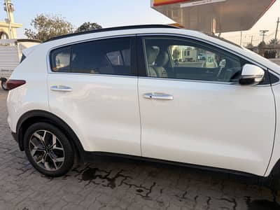 Kia Sportage FWD 2022 total genuine