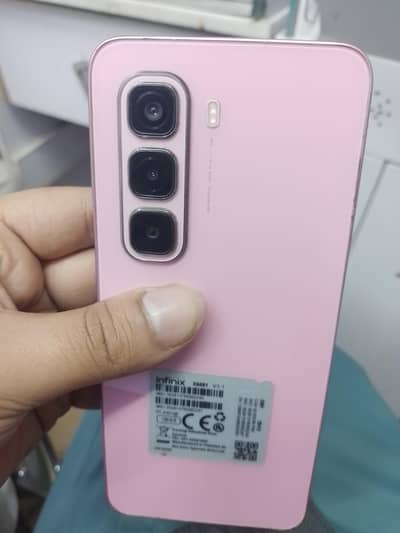 infinex hot 50pro with box charger urgent sale