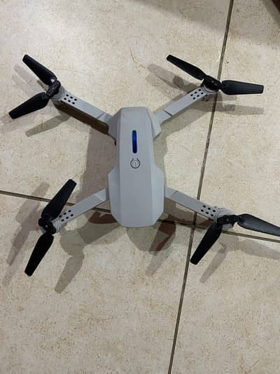 Foldable Drone – Hawa Deta Hai, Fly Nahi Karega, No Camera