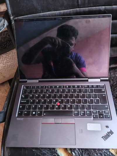 Lenovo Yoga X1 – 8th Gen Core i7 | 16GB RAM | 256GB SSD | Touch x360