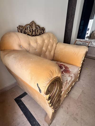 Luxury Royal Sofa Set & Glass Table (Excellent Condition)