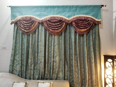 6 month used curtain