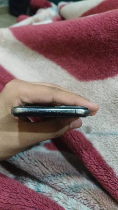 I phone 11 pro condition rough back change bh 78 factory unlock