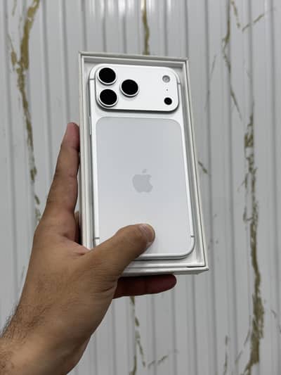 Iphone 17 pro max 4 months simtime non pta Factory            14 15 16