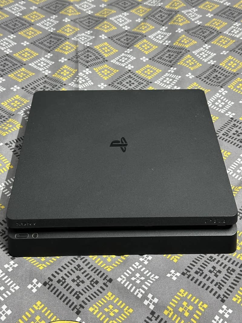 Ps4 slim 2
