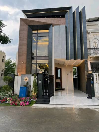 5 Marla Luxury House is Available for Rent in Bahria Town Lahore